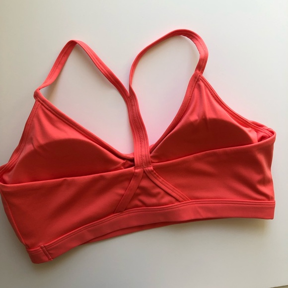 Gymshark L Training V Neck Sports Bra & Training Ruched Sports Bra Set - Picture 6 of 7
